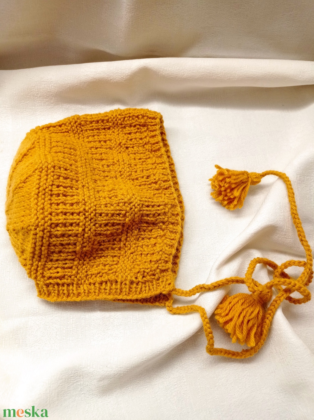 Kötött mustársárga női sapka, tisztagyapjú fonalból.  - ruha & divat - sál, sapka, kendő - sapka - Meska.hu