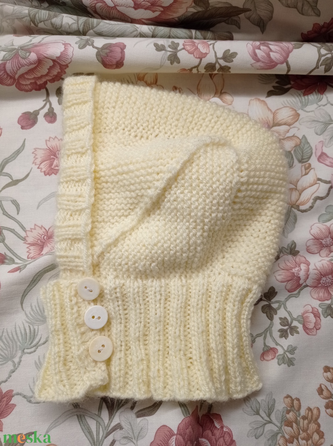 Pilóta, vagy űrhajós, kötött bébi sapka - ruha & divat - babaruha & gyerekruha - babasapka - Meska.hu