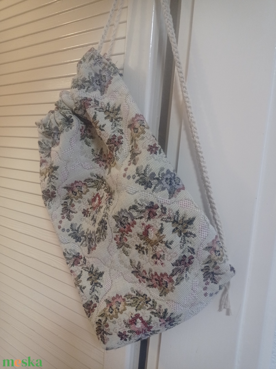 Vállra akasztható, barokkos mintájú tarisznya, szatyor, táska - táska & tok - kézitáska & válltáska - vállon átvethető táska - Meska.hu