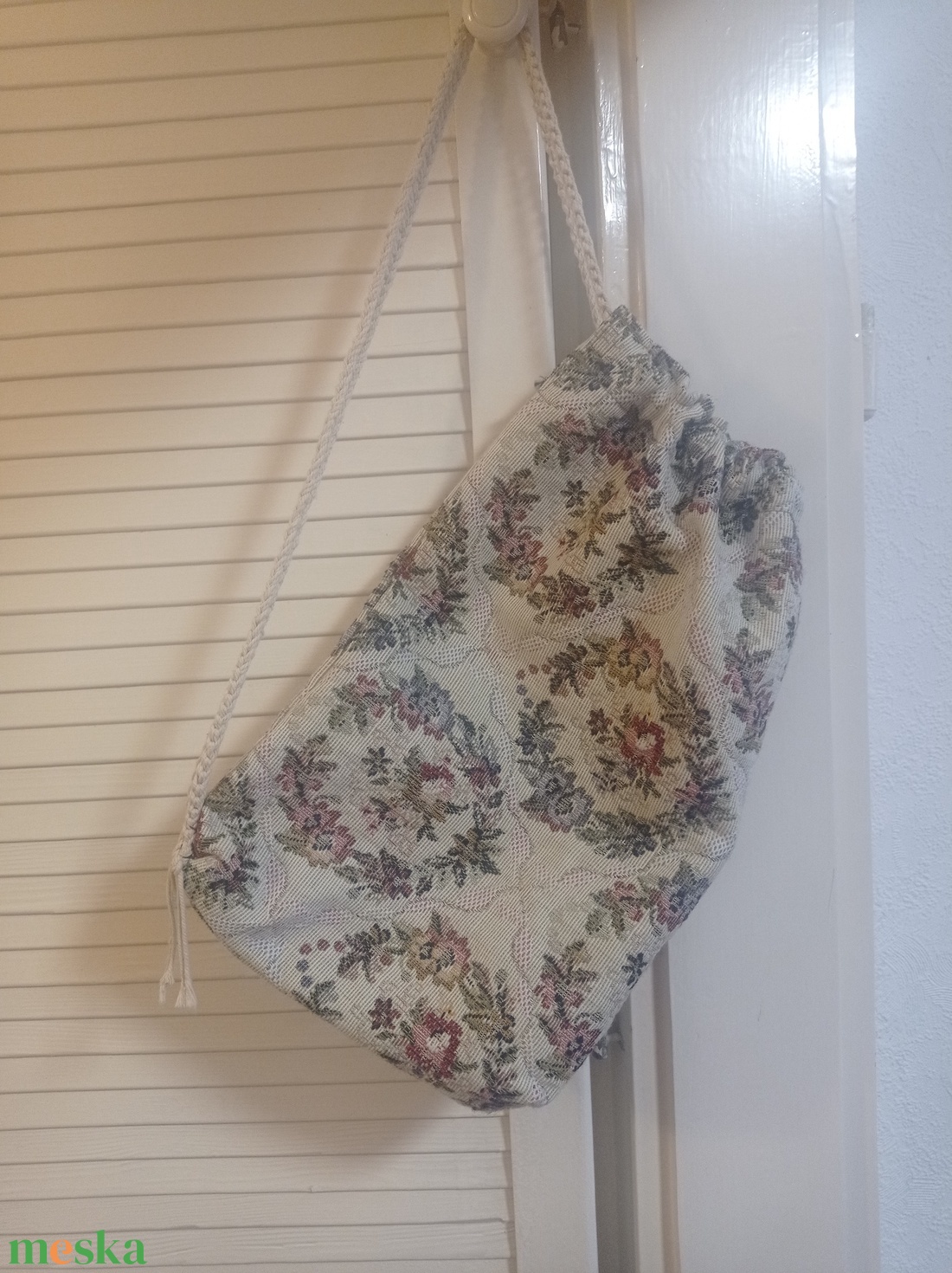 Vállra akasztható, barokkos mintájú tarisznya, szatyor, táska - táska & tok - kézitáska & válltáska - vállon átvethető táska - Meska.hu