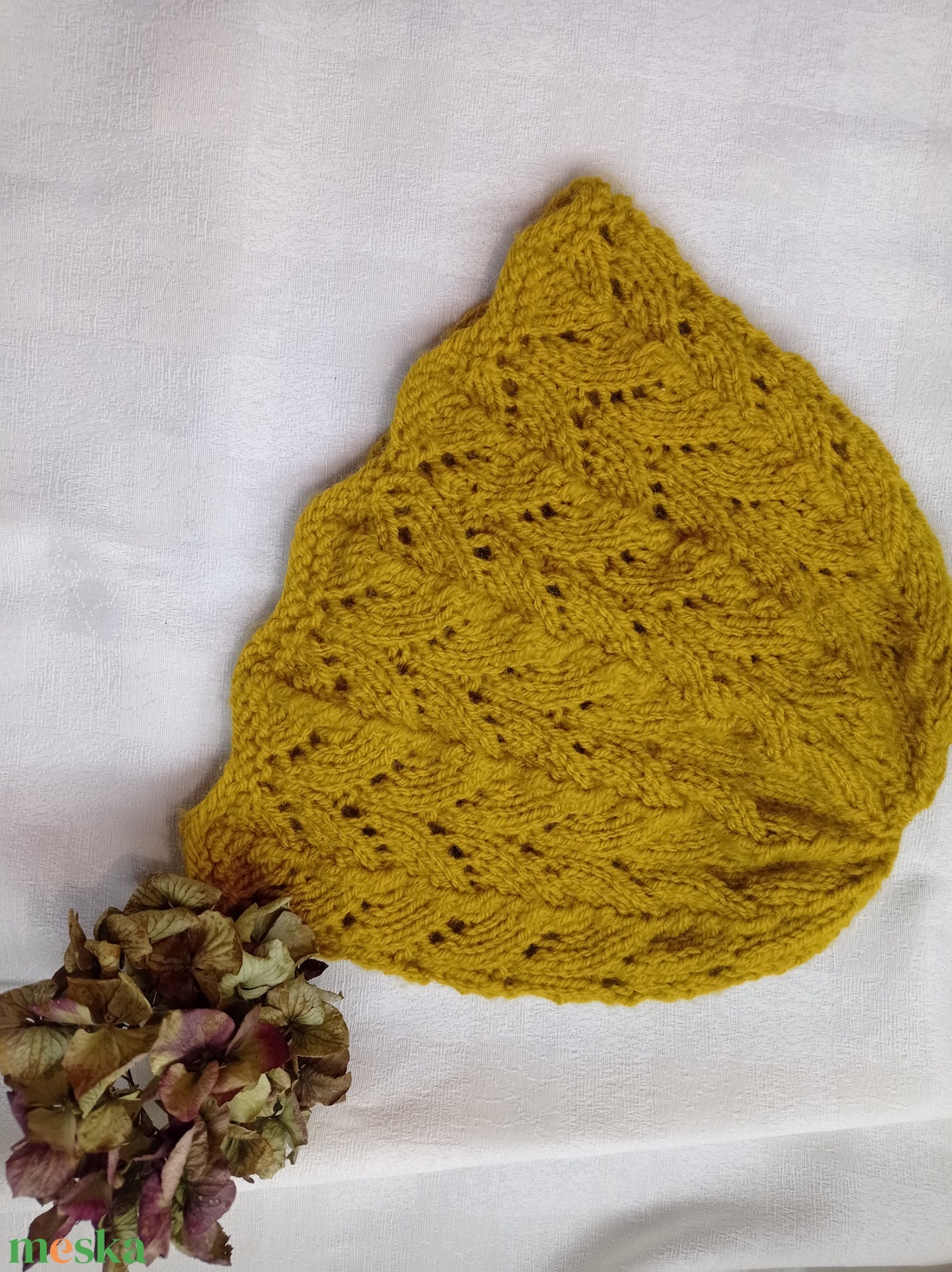 Tiszta gyapjú, áttört  mintával kötött sapka  - ruha & divat - sál, sapka, kendő - fejpánt - Meska.hu