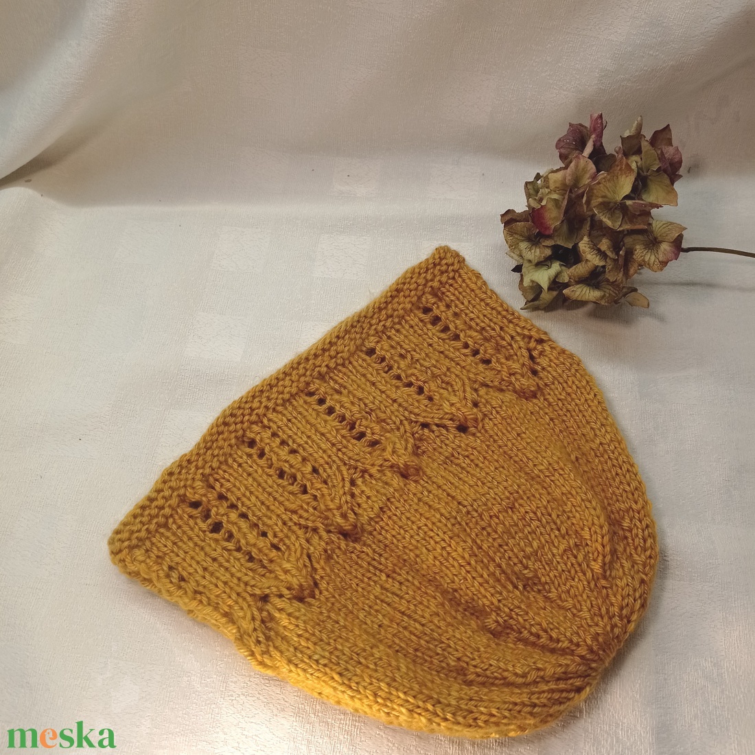 Mustár sárga kötött sapka áttört mintával - ruha & divat - sál, sapka, kendő - sapka & sál szett - Meska.hu