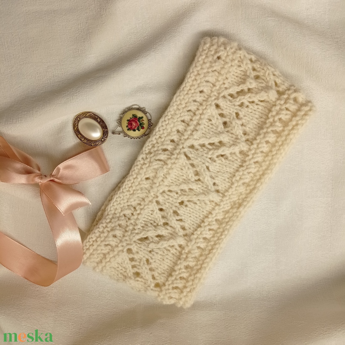 Sapka helyett, fehér kötött fejpánt, hajpánt,  - ruha & divat - sál, sapka, kendő - fejpánt - Meska.hu