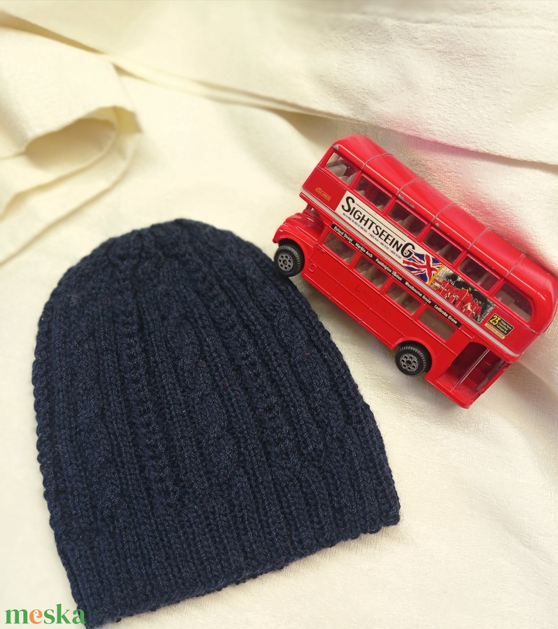 Kisfiú sapka tavaszra. Kötött, csavarásokkal bordákkal - ruha & divat - sál, sapka, kendő - fejpánt - Meska.hu