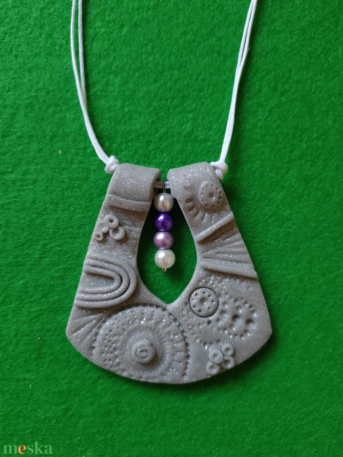 Ezüst vonzásában - ékszer - nyaklánc - medál - Meska.hu