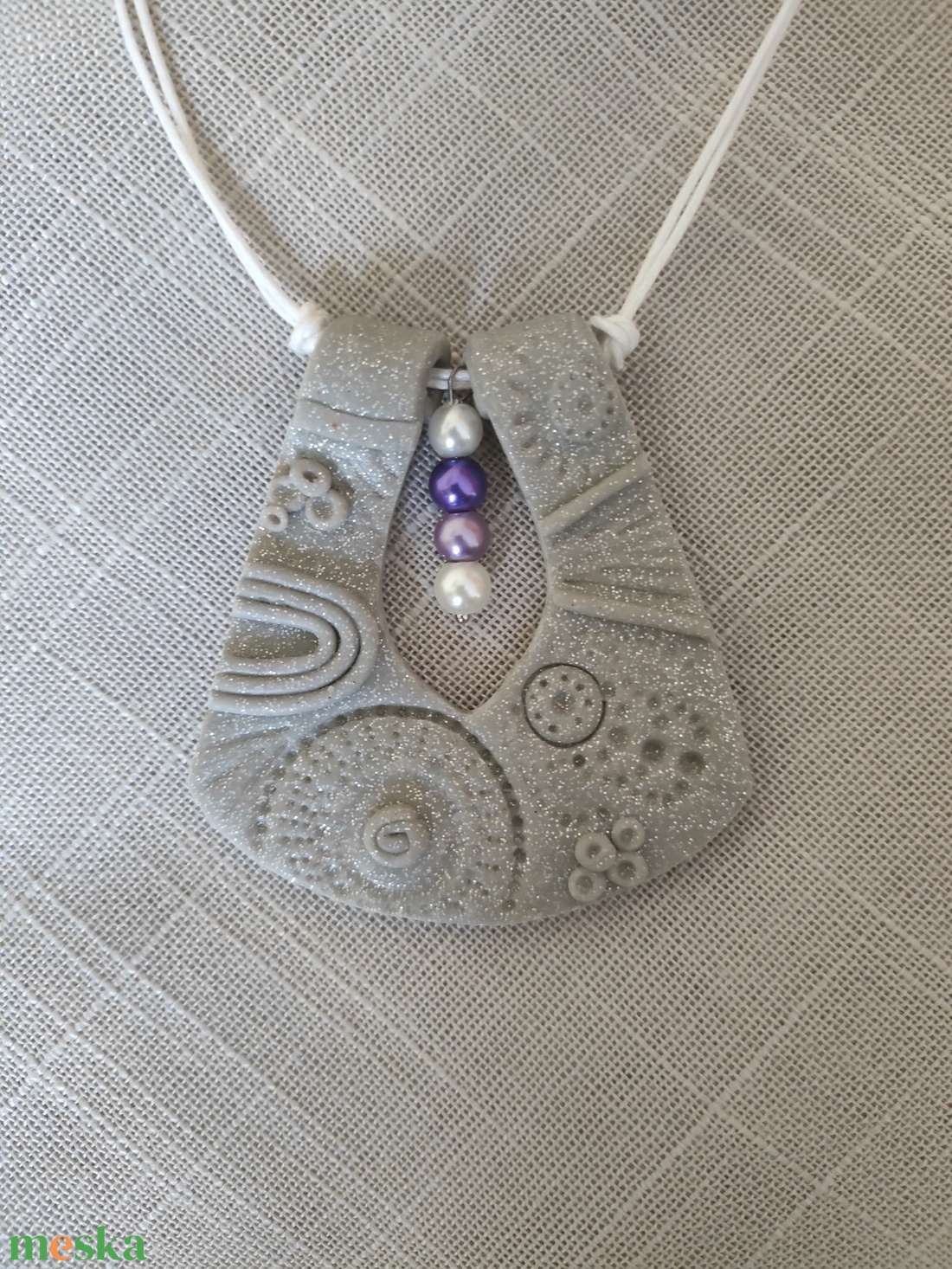 Ezüst vonzásában - ékszer - nyaklánc - medál - Meska.hu
