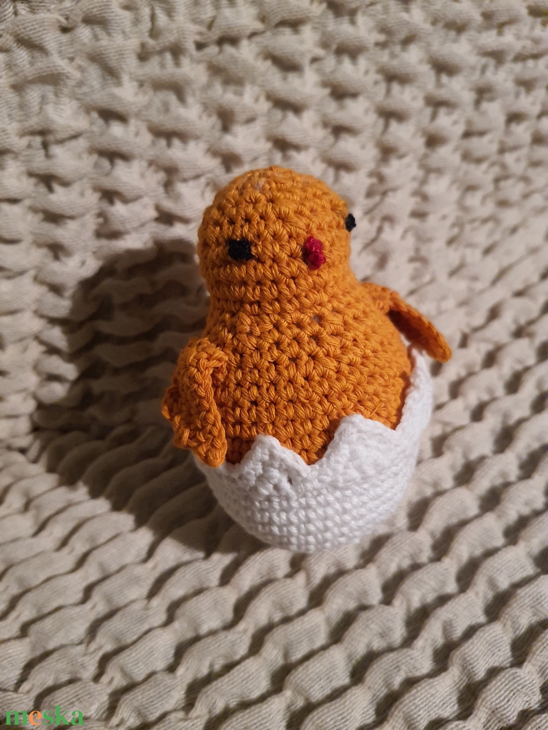 Horgolt kiscsibe a tojásban - játék & sport - plüssállat & játékfigura - más figura - Meska.hu