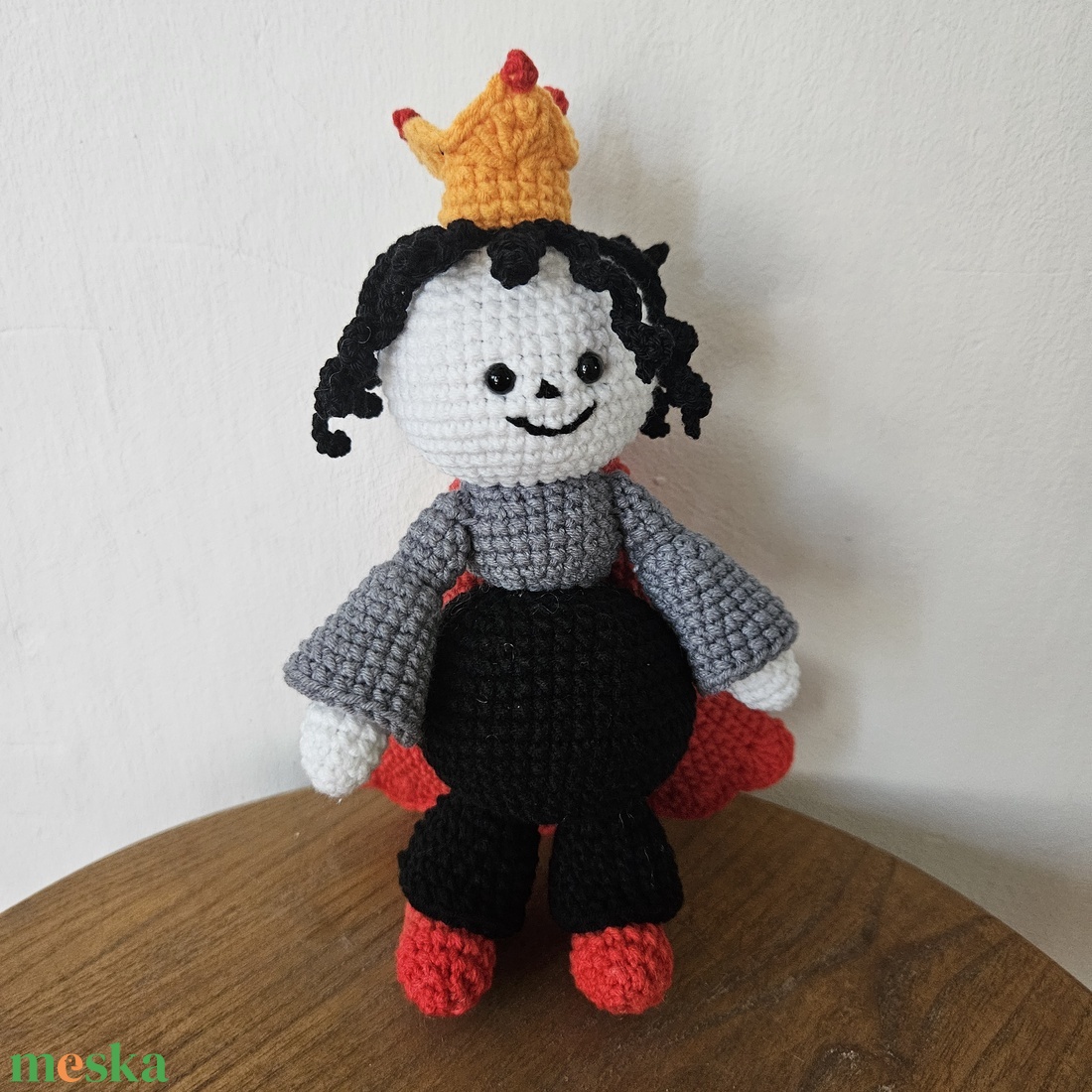 Hangya királynő (Bogyó és Babóca) - horgolt játékfigura - játék & sport - plüssállat & játékfigura - nyuszi - Meska.hu