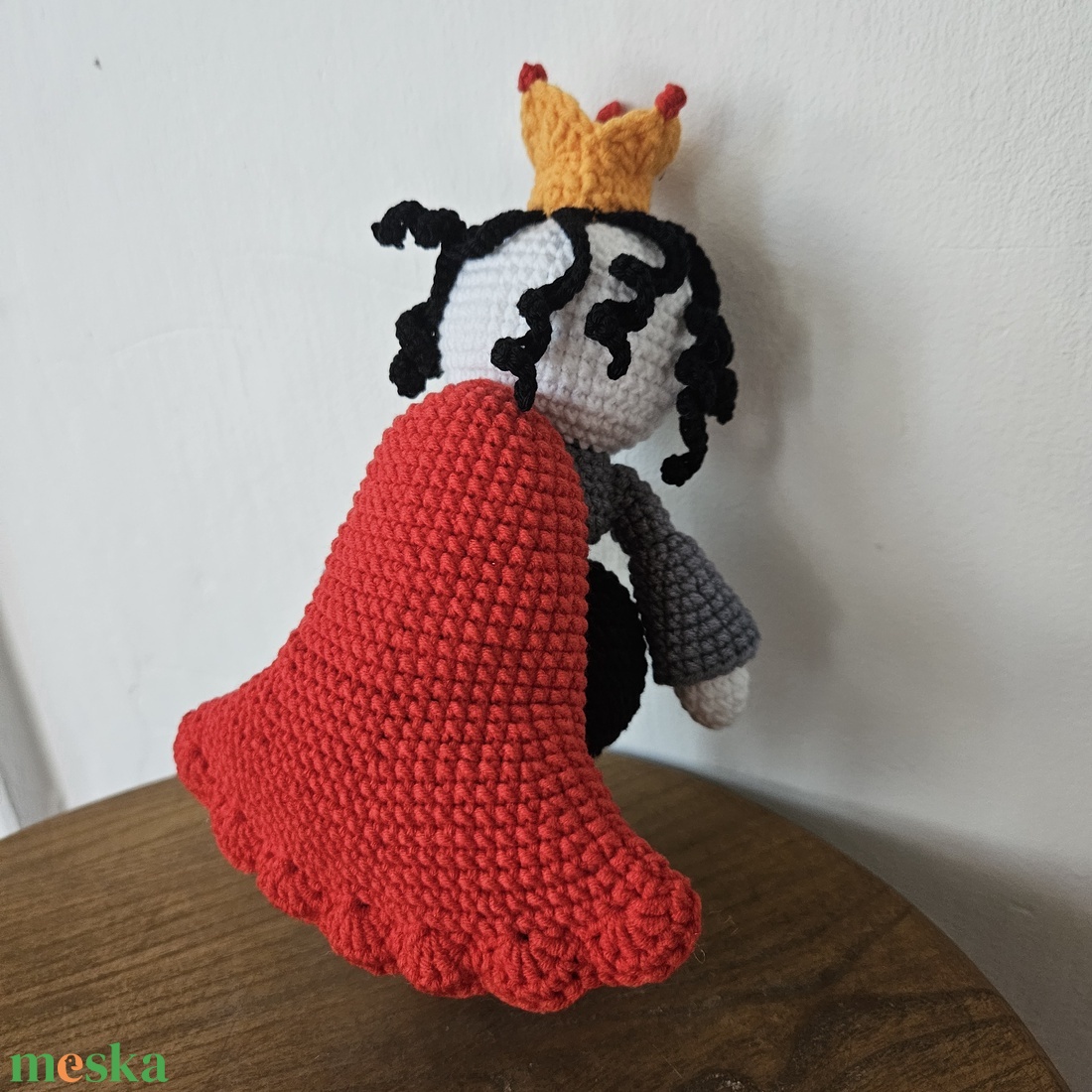 Hangya királynő (Bogyó és Babóca) - horgolt játékfigura - játék & sport - plüssállat & játékfigura - nyuszi - Meska.hu