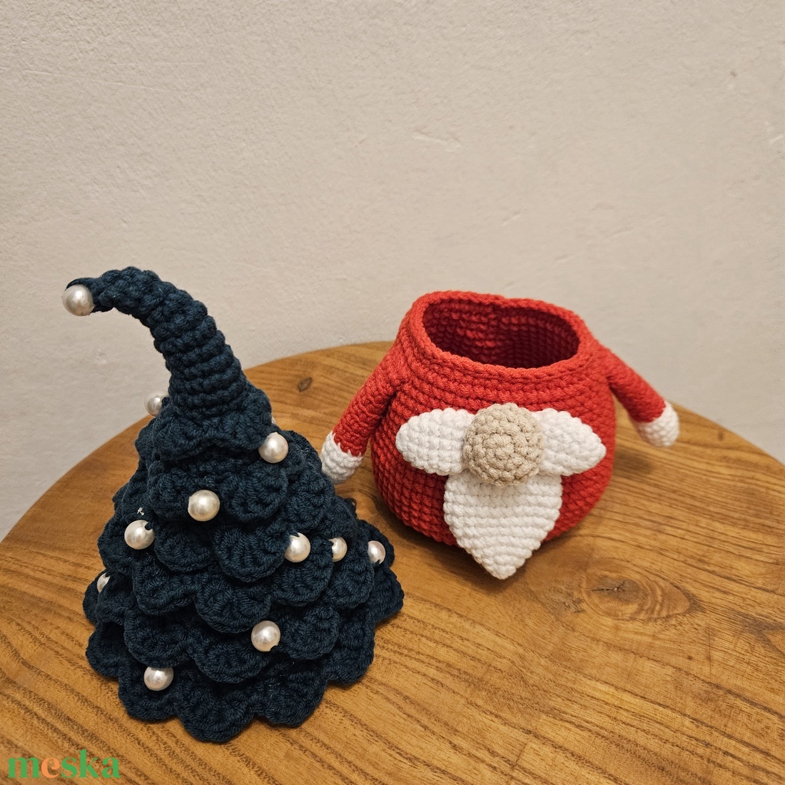 Bonbon tartó karácsonyi manó - horgolt figura - játék & sport - plüssállat & játékfigura - nyuszi - Meska.hu