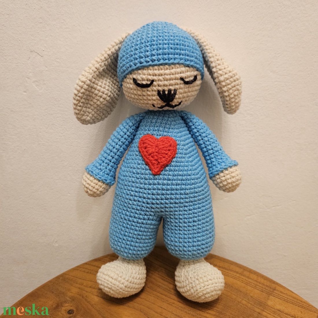 Alvó nyuszi - horgolt figura - játék & sport - plüssállat & játékfigura - nyuszi - Meska.hu