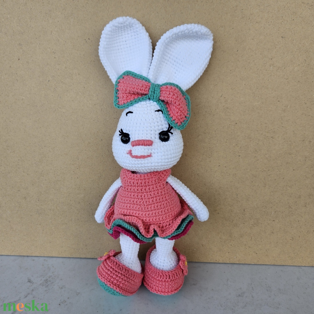 Masnis nyuszi - horgolt játékfigura - játék & sport - plüssállat & játékfigura - nyuszi - Meska.hu