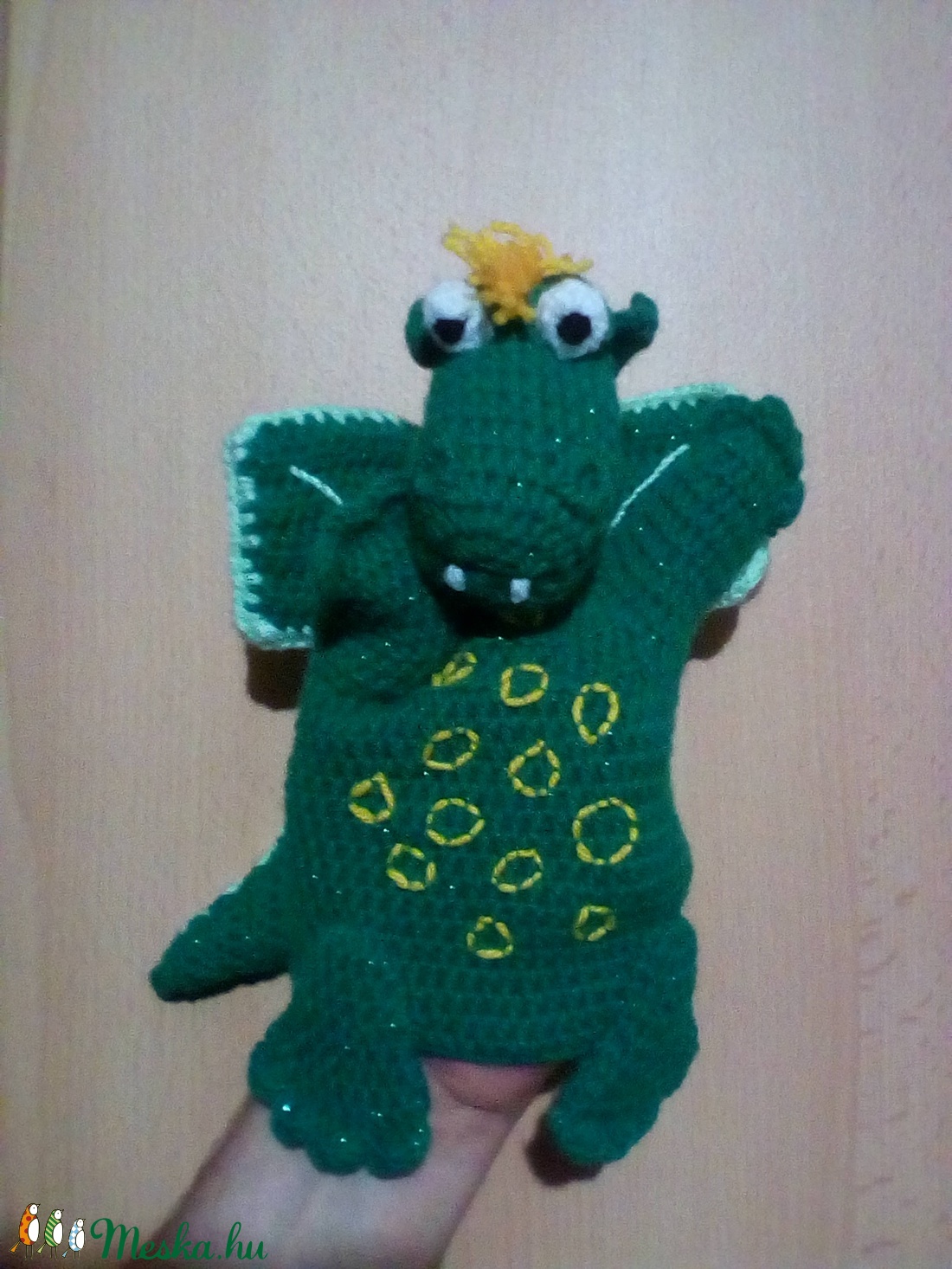 Süsü sárkány horgolt kesztyűbáb formában - játék & sport - bábok - kesztyűbáb - Meska.hu