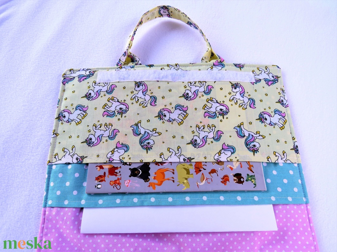 Hordozható, összecsukható ceruza és füzettartó - Unikornisok - otthon & életmód - papír, írószer - tolltartó & ceruzatekercs - Meska.hu