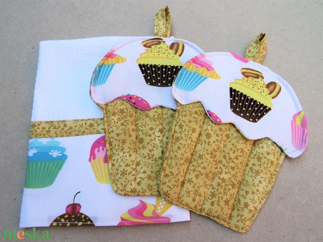 Cupcake sütőkesztyűk törlőkendővel - otthon & életmód - konyhafelszerelés, tálalás - konyhai textil - edényfogó & edényfedő - Meska.hu