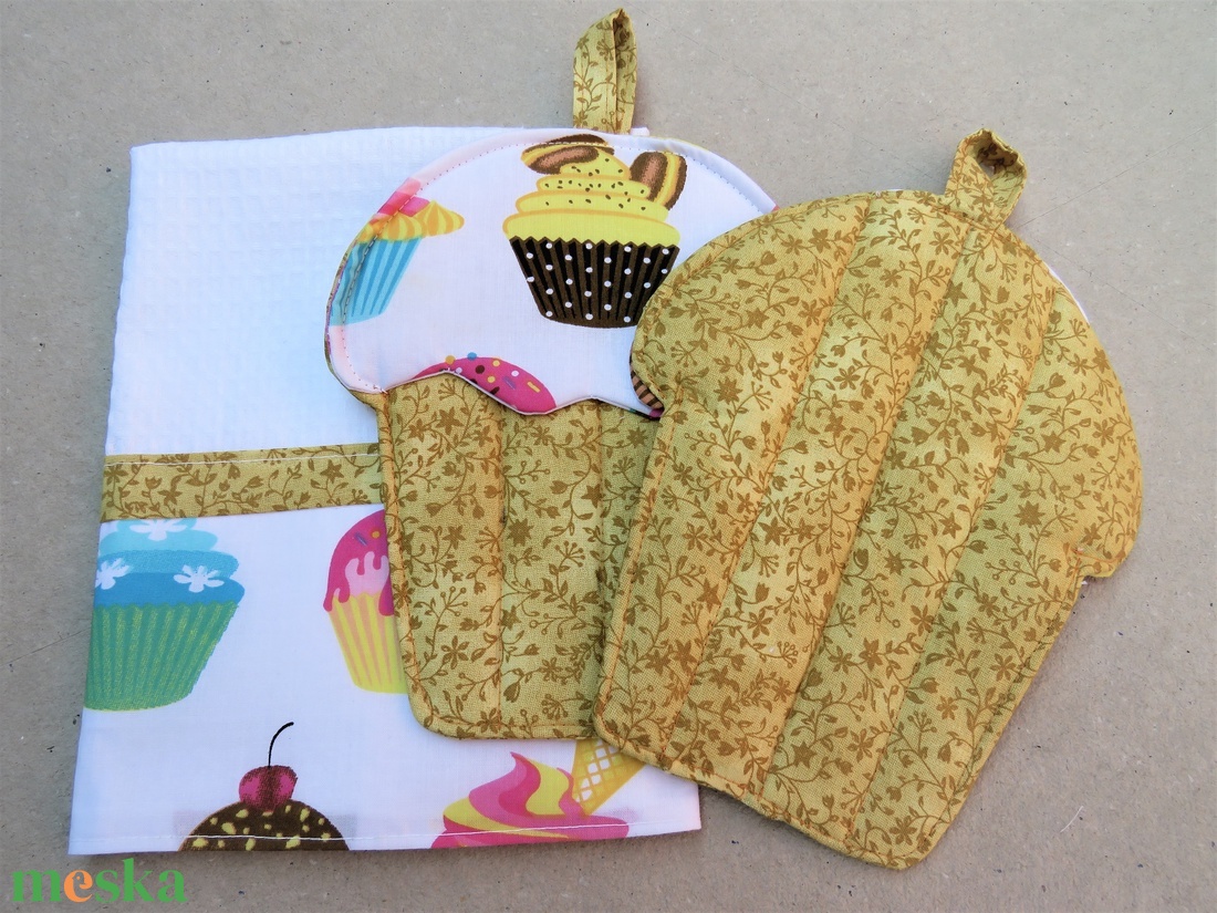 Cupcake sütőkesztyűk törlőkendővel - otthon & életmód - konyhafelszerelés, tálalás - konyhai textil - edényfogó & edényfedő - Meska.hu