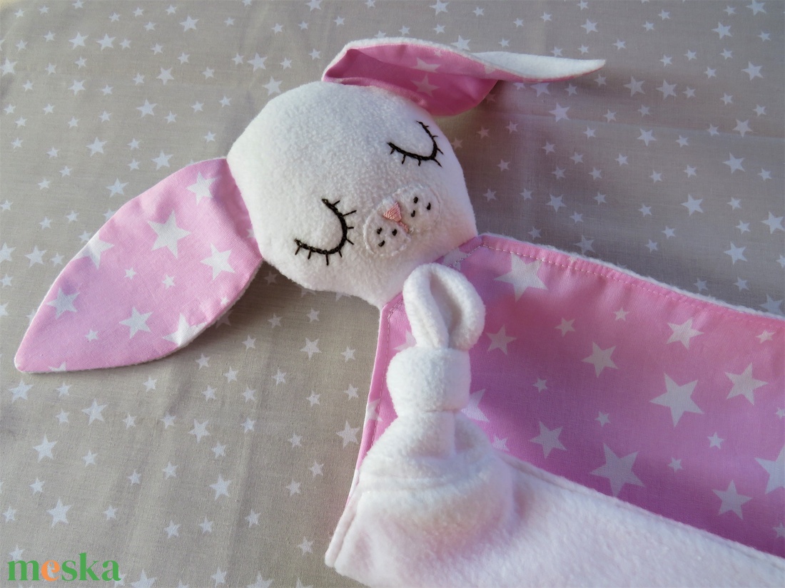Nyuszis játszókendő rózsaszín-fehér csillagokkal - játék & sport - 3 éves kor alattiaknak - alvóka & rongyi - Meska.hu