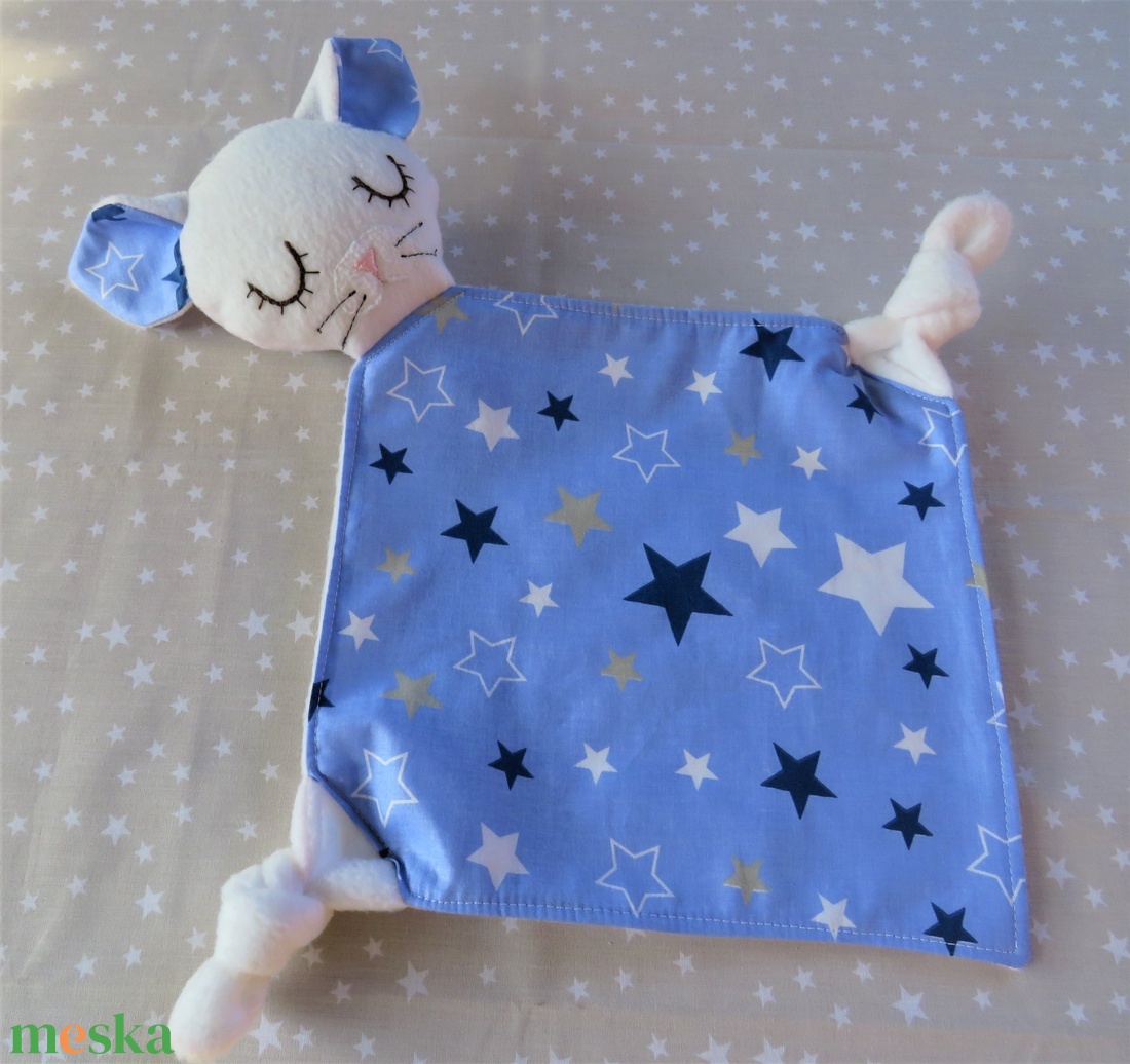 Cicás játszókendő kék csillagokkal - játék & sport - 3 éves kor alattiaknak - alvóka & rongyi - Meska.hu