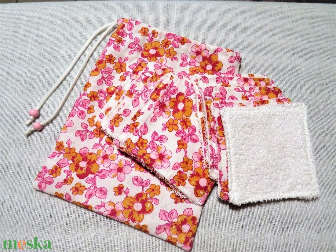 Sminklemosó párnák textil zsákkal - rózsaszín virágokkal - szépségápolás - arcápolás - arctisztító korong - Meska.hu Sminklemosó párnák textil zsákkal - rózsaszín virágokkal - szépségápolás - arcápolás - arctisztító korong - Meska.hu