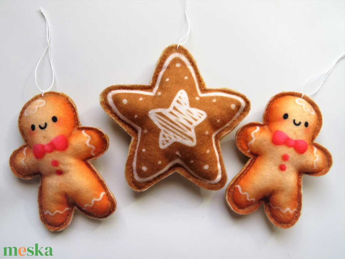 Mézeskalács fenyődíszek filcből  - karácsony - karácsonyi lakásdekoráció - karácsonyfadíszek - Meska.hu