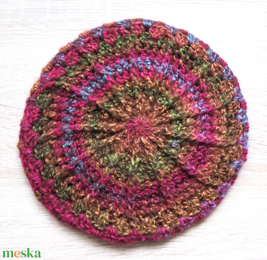 Női horgolt barett sapka  - ruha & divat - sál, sapka, kendő - sapka - Meska.hu