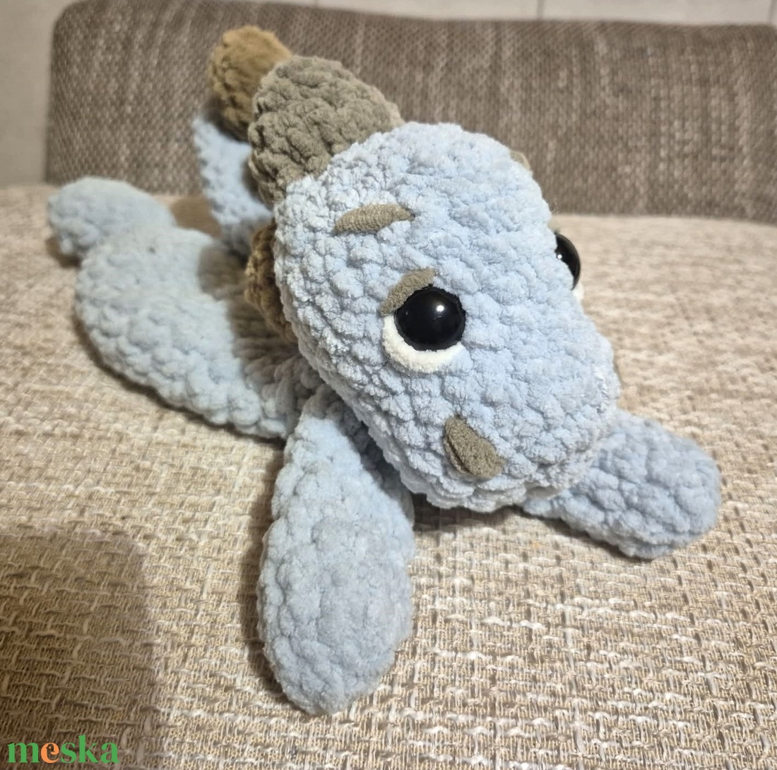 Horgolt bébi sárkány - baba ölelő játék - játék & sport - plüssállat & játékfigura - plüss sárkány - Meska.hu