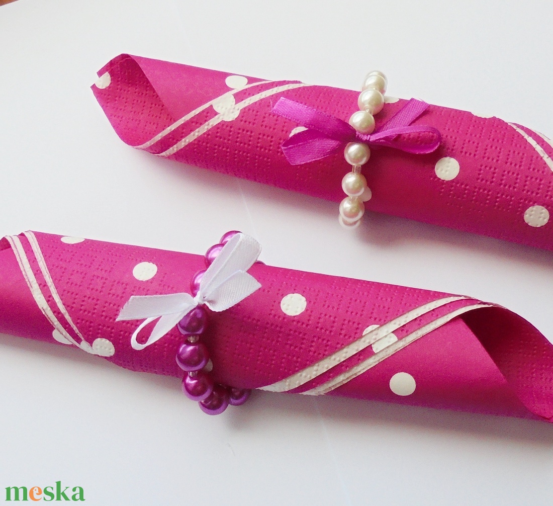 Pink-fehér - szalvétagyűrűk - otthon & életmód - konyhafelszerelés, tálalás - konyhai textil - szalvéta - Meska.hu Pink-fehér - szalvétagyűrűk - otthon & életmód - konyhafelszerelés, tálalás - konyhai textil - szalvéta - Meska.hu