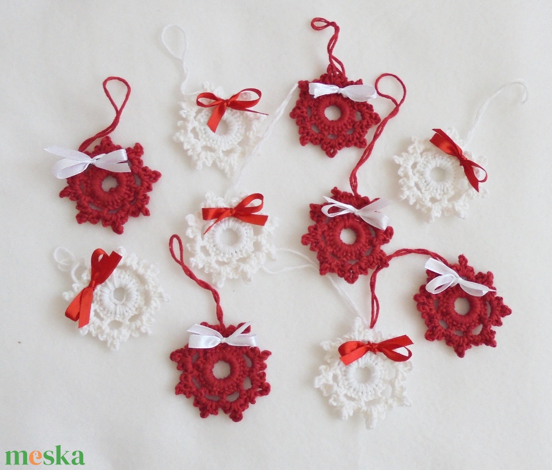 Horgolt díszek Mikulásra - karácsony - karácsonyi lakásdekoráció - karácsonyfadíszek - Meska.hu Horgolt díszek Mikulásra - karácsony - karácsonyi lakásdekoráció - karácsonyfadíszek - Meska.hu