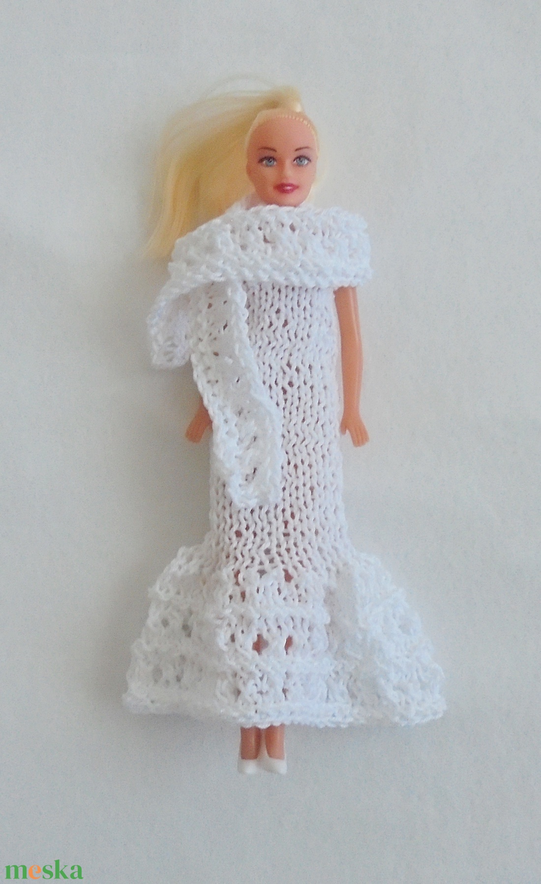 Kislányok öröme - Barbie fehér sellő ruhája sállal - játék & sport - baba & babaház - babaruha, babakellék - Meska.hu Kislányok öröme - Barbie fehér sellő ruhája sállal - játék & sport - baba & babaház - babaruha, babakellék - Meska.hu