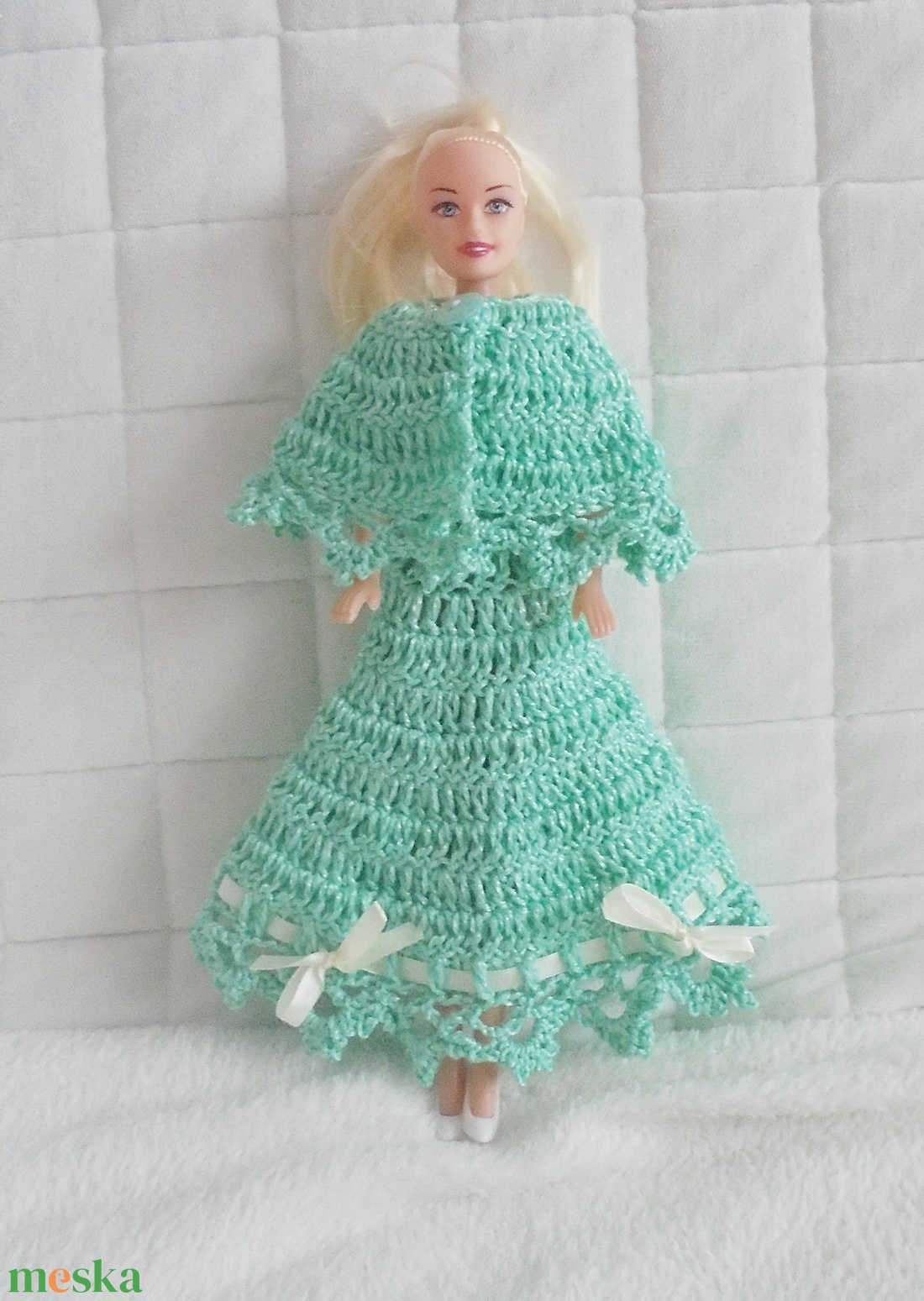 Kislányok öröme - Barbie báli ruhája pelerinnel  - játék & sport - baba & babaház - babaruha, babakellék - Meska.hu