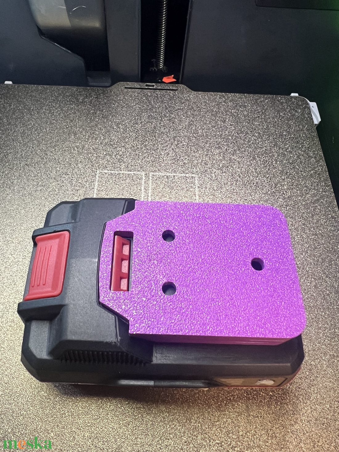 Parkside X20V akkumlátor fali tartó - kellékek & szerszámok - szerszámok, eszközök - kiegészítők - Meska.hu