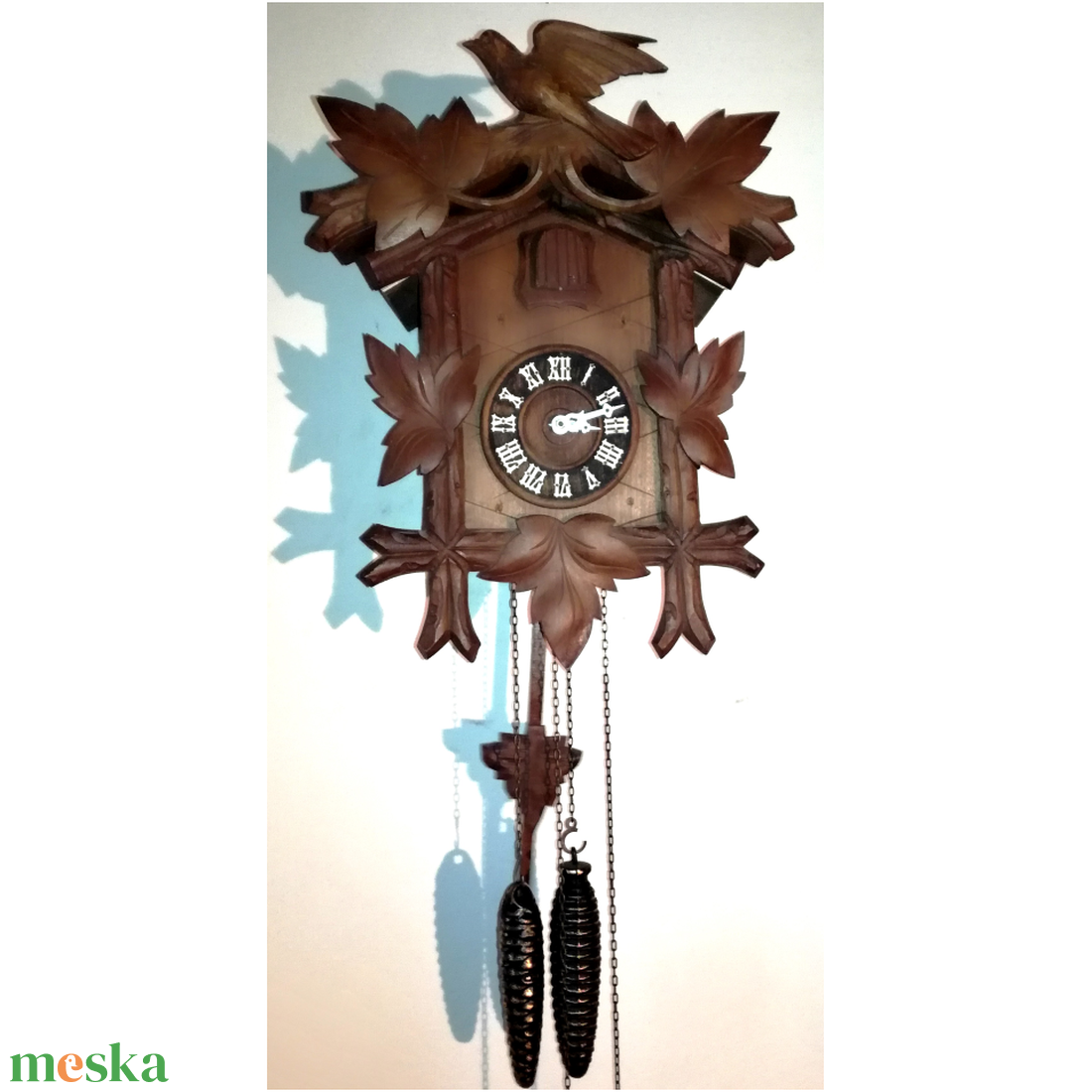 Nagyméretű faragott Schwarzwaldi kakukkos óra - otthon & életmód - dekoráció - fali és függő dekoráció - falióra & óra - Meska.hu