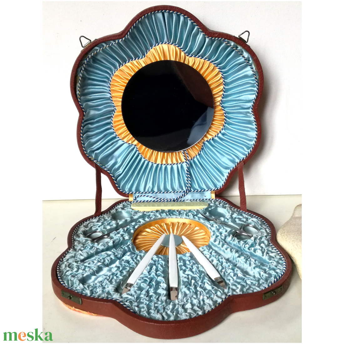 Antik nagyméretű (30 cm) pipere doboz - szépségápolás - arcápolás - smink kellék - Meska.hu Antik nagyméretű (30 cm) pipere doboz - szépségápolás - arcápolás - smink kellék - Meska.hu