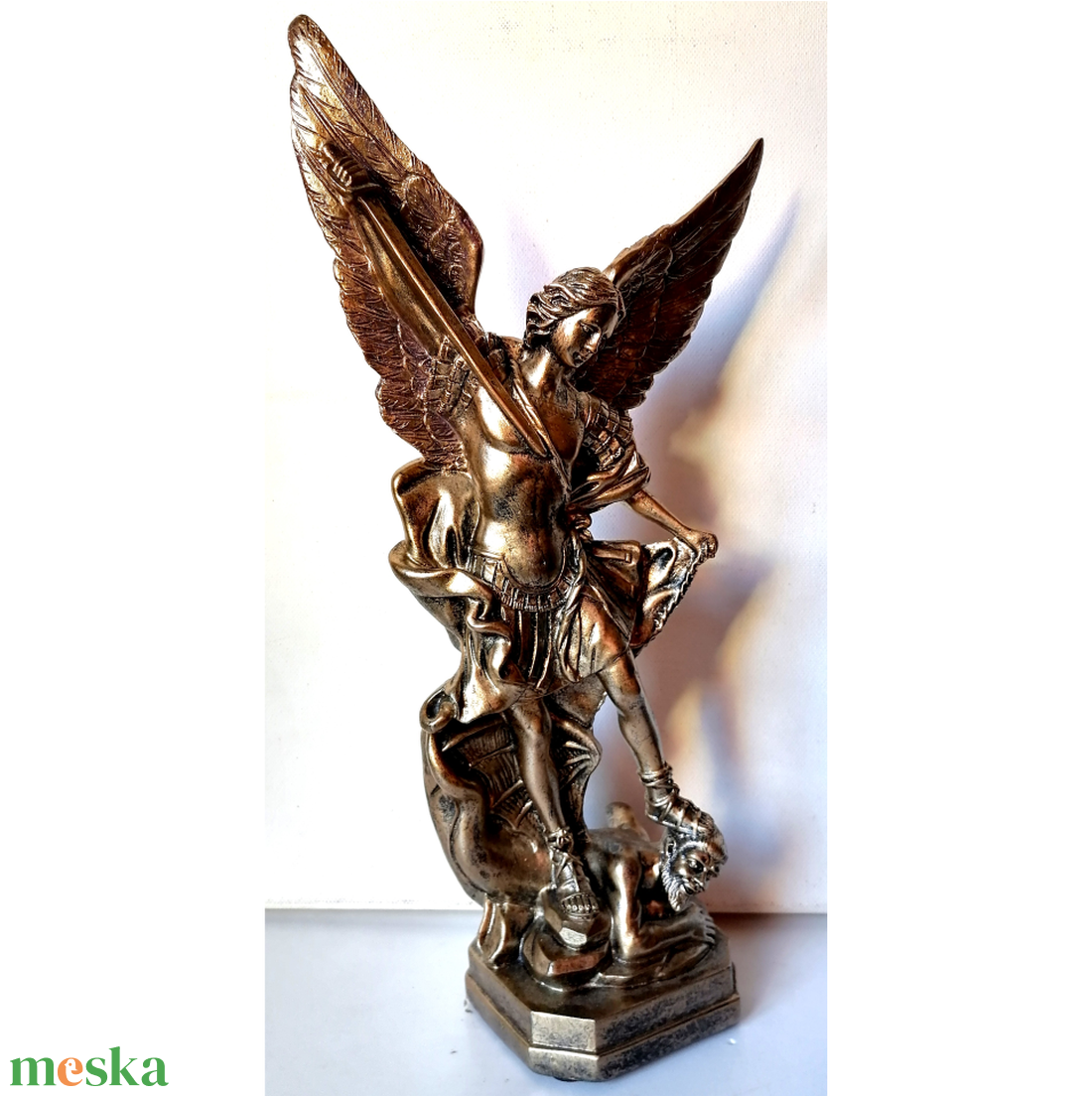Szent Mihály arkangyal legyőzi a sátánt, bronzírozott szobor - művészet - szobor - kő - Meska.hu