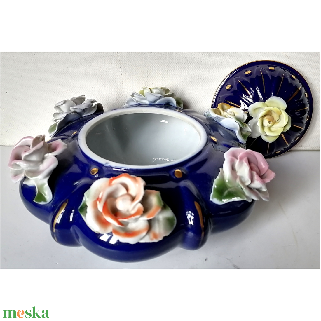 Szép rózsás porcelán bonbonier - otthon & életmód - dekoráció - asztal és polc dekoráció - dekorációs tál, tartó - Meska.hu