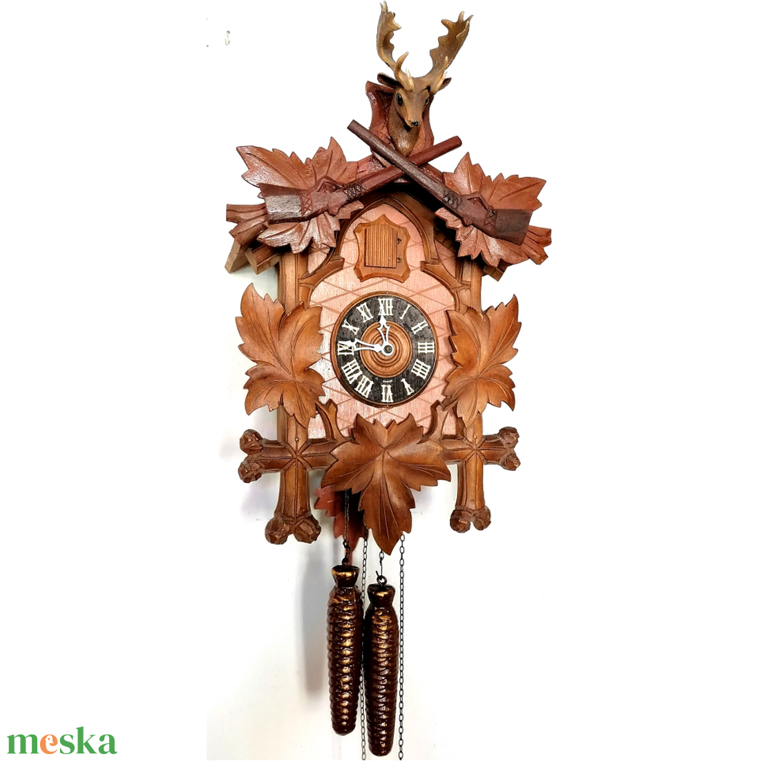Faragott Schwarzwaldi kakukkos óra dámszarvas trófeával - otthon & életmód - dekoráció - fali és függő dekoráció - falióra & óra - Meska.hu