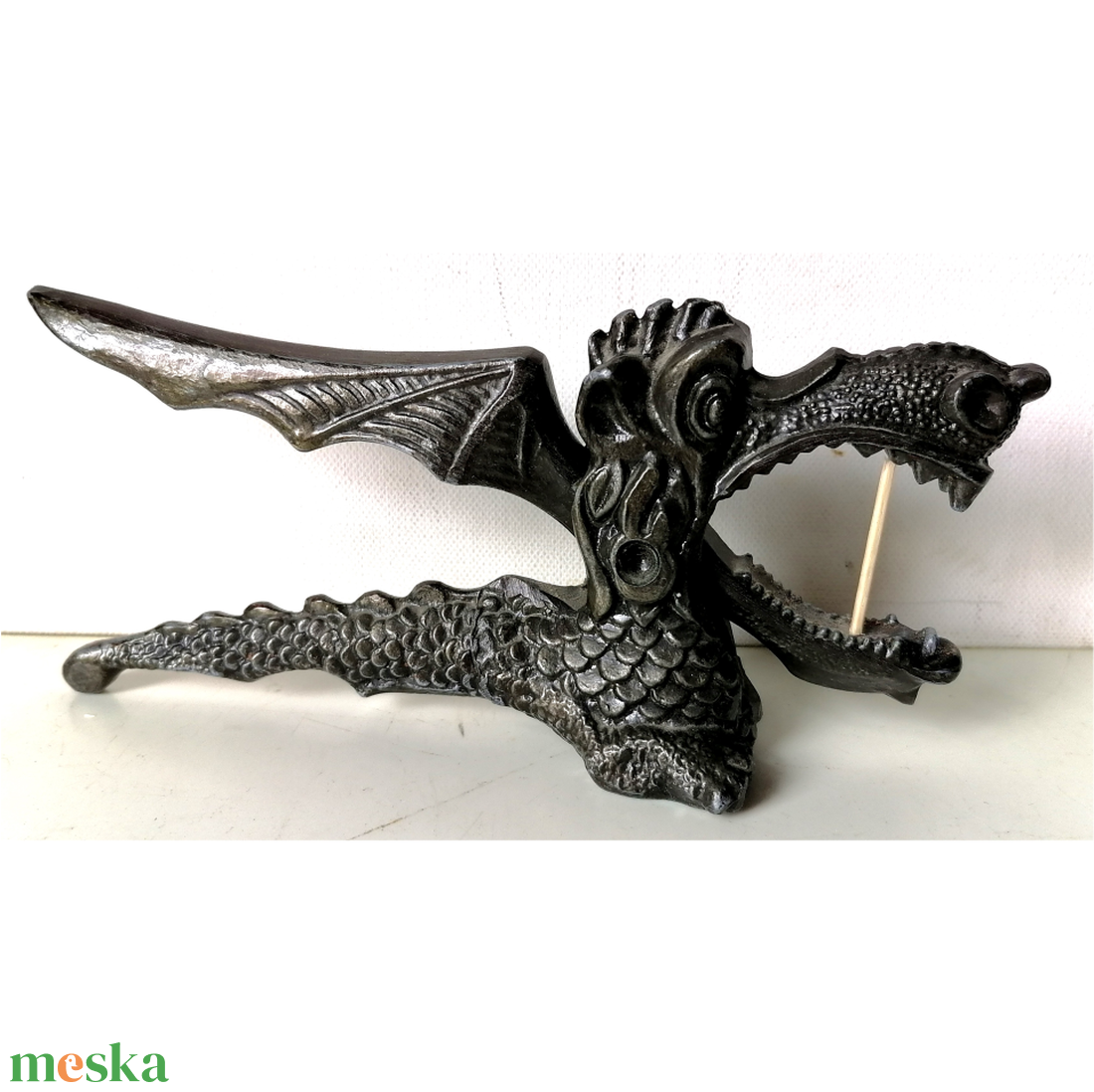 Nehéz sárkány formájú diótörő  - otthon & életmód - dekoráció - dekoratív figurák és szobrok - Meska.hu