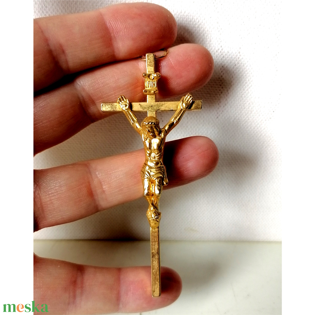 Gyönyörű aranyszínű Jézus feszület - otthon & életmód - vallás - kereszt - Meska.hu