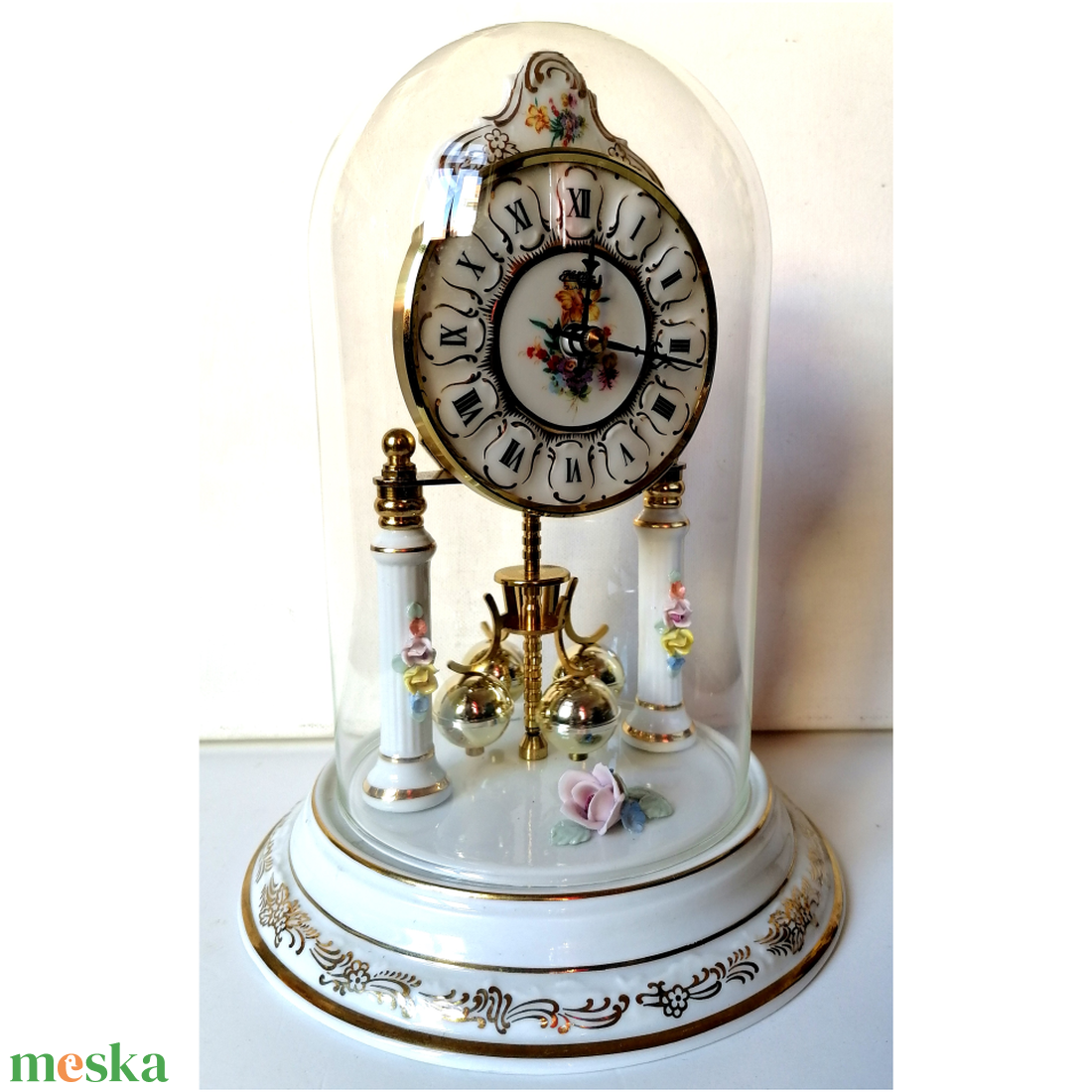 Vintage nagyméretű porcelán forgóingás üvegbúrás óra - otthon & életmód - dekoráció - fali és függő dekoráció - falióra & óra - Meska.hu