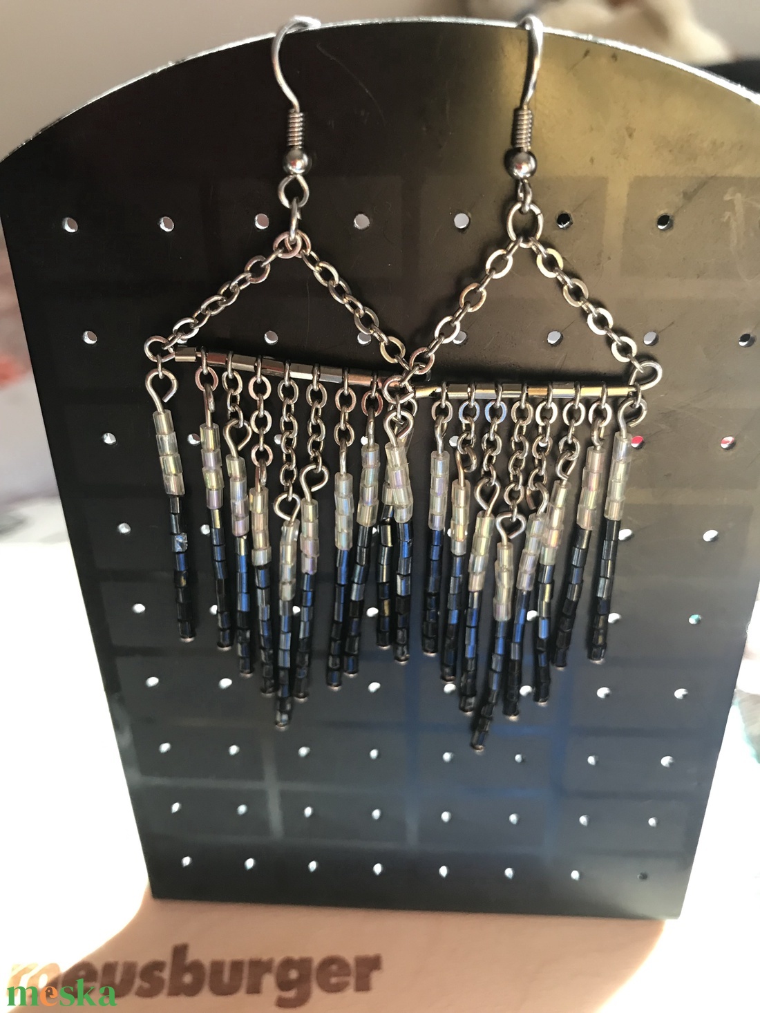 Logós fülbevaló - ékszer - fülbevaló - lógó fülbevaló - Meska.hu