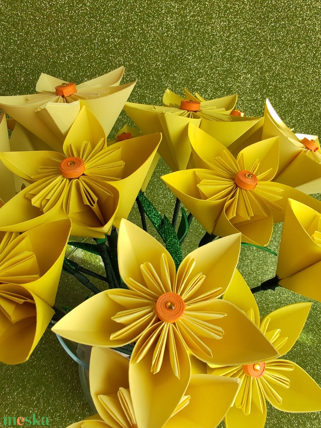 Papír nárcisz Nőnapra, Anyák napjára - otthon & életmód - dekoráció - virágdísz és tartó - csokor & virágdísz - Meska.hu