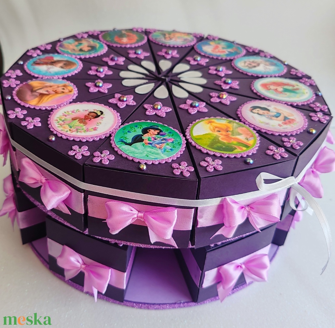 Papírtort Hercegnős ajándék átadó torta doboz szeletek - otthon & életmód - papír, írószer - ajándékozás kellékei - papírtorta - Meska.hu Papírtort Hercegnős ajándék átadó torta doboz szeletek - otthon & életmód - papír, írószer - ajándékozás kellékei - papírtorta - Meska.hu