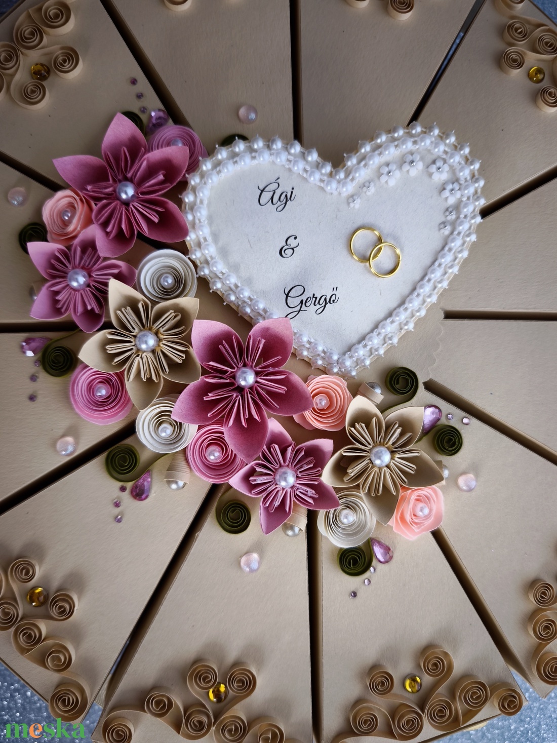 Pénzajándék - nászajándék átadó beige esküvői ajándék átadó torta doboz 12 szeletes  - esküvő - emlék & ajándék - doboz - Meska.hu