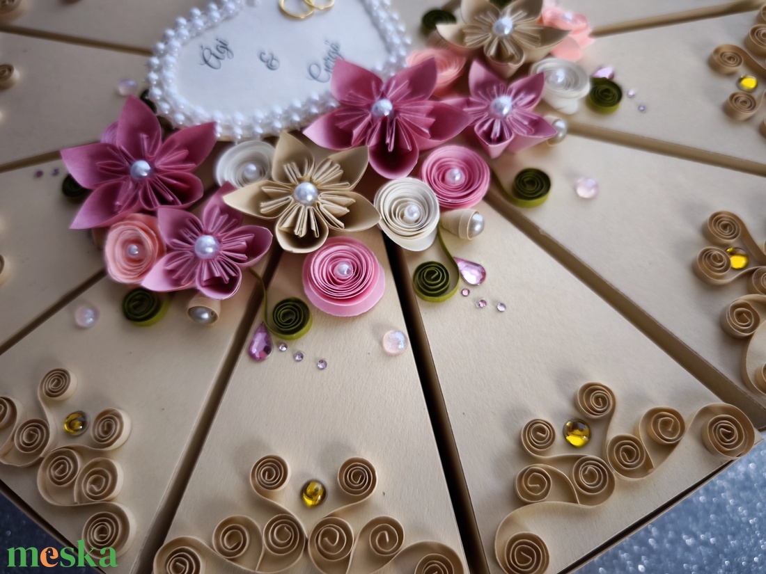 Pénzajándék - nászajándék átadó beige esküvői ajándék átadó torta doboz 12 szeletes  - esküvő - emlék & ajándék - doboz - Meska.hu