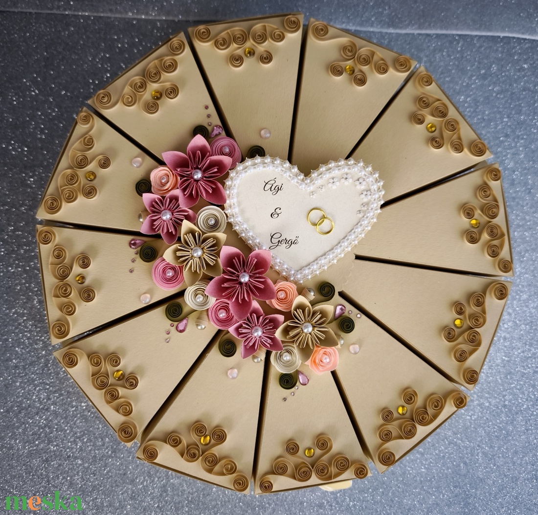 Pénzajándék - nászajándék átadó beige esküvői ajándék átadó torta doboz 12 szeletes  - esküvő - emlék & ajándék - doboz - Meska.hu