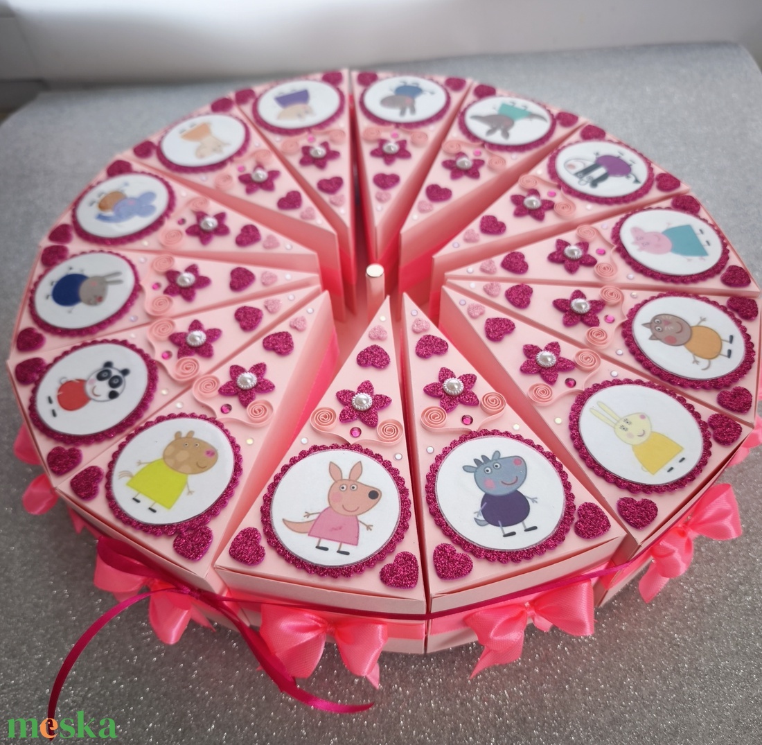 Papírtorta Pepa malac ajándék átadó torta doboz szeletek - otthon & életmód - papír, írószer - ajándékozás kellékei - papírtorta - Meska.hu