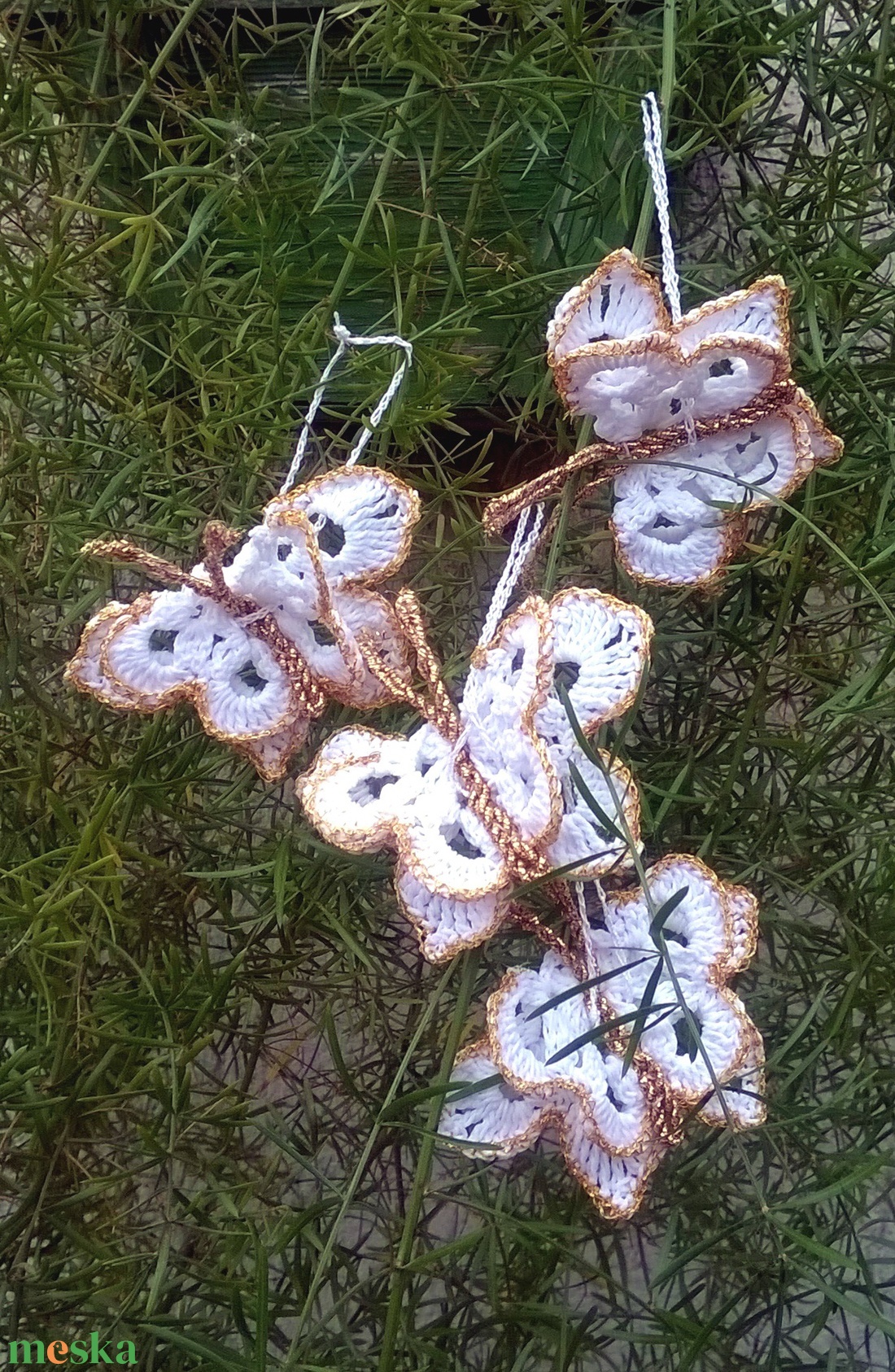 Horgolt karácsonyi pillangó - karácsony - karácsonyi lakásdekoráció - karácsonyfadíszek - Meska.hu