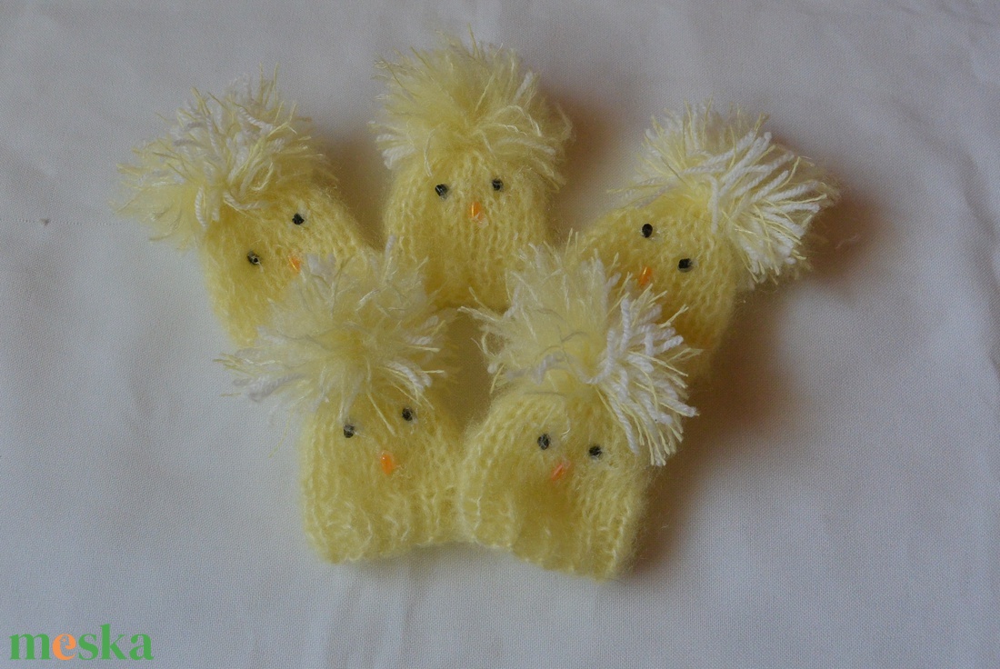Csibés tojás melegítő sapka,húsvéti dekoráció - otthon & életmód - dekoráció - asztal és polc dekoráció - asztaldísz - Meska.hu
