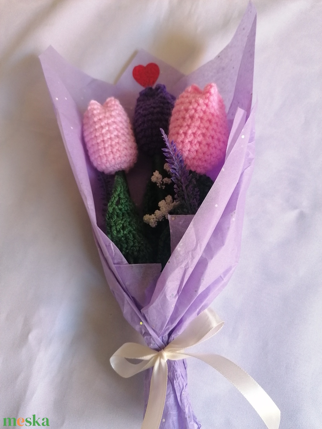 Horgolt tulipán csokor anyák napjára  - otthon & életmód - dekoráció - asztal és polc dekoráció - horgolt & csipketerítő - Meska.hu