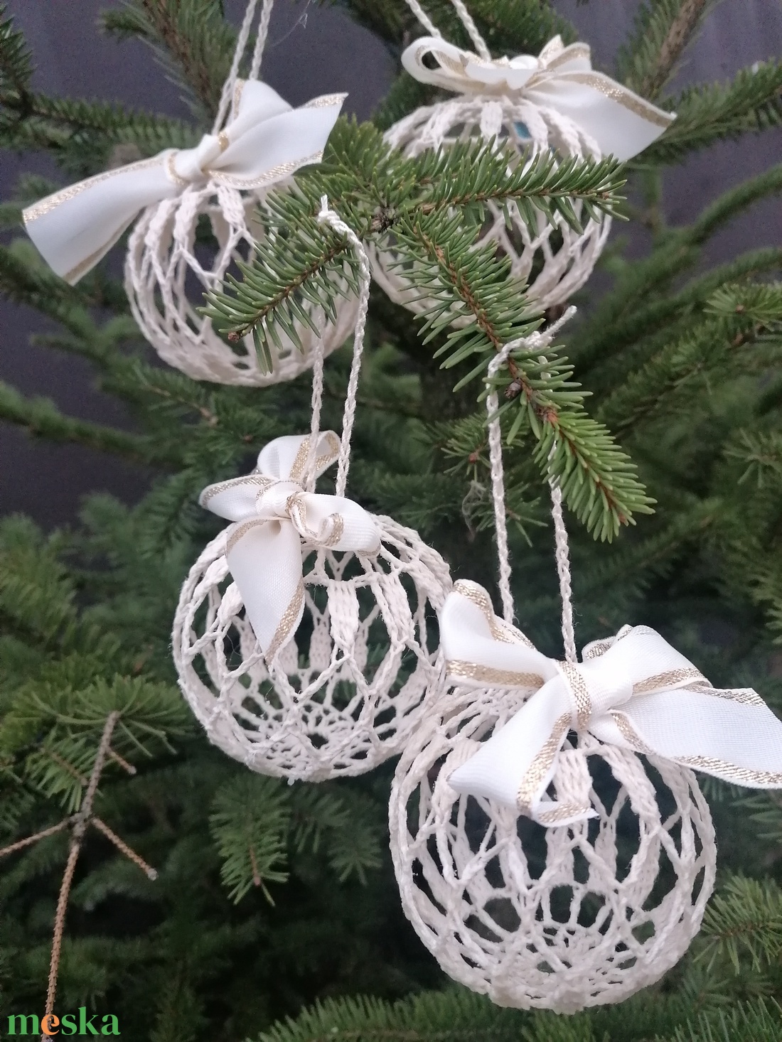 Horgolt karácsonyfadísz,horgolt gömb - karácsony - karácsonyi lakásdekoráció - karácsonyfadíszek - Meska.hu